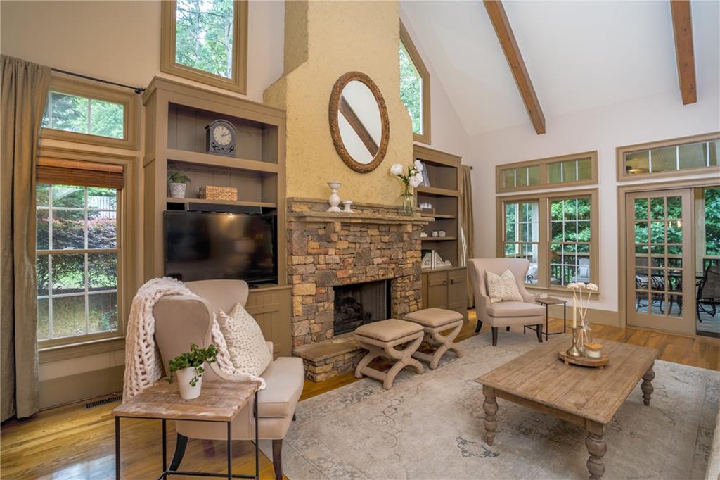 2753 Hazelhurst Court