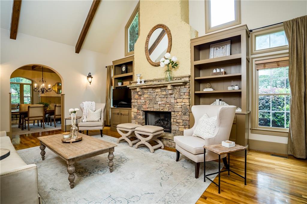 2753 Hazelhurst Court