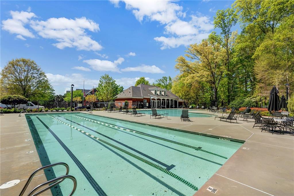 1007 Village Green Circle