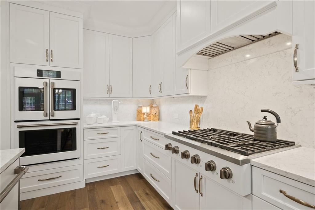 1007 Village Green Circle