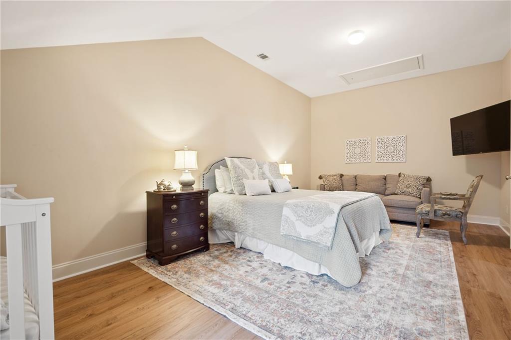 1007 Village Green Circle