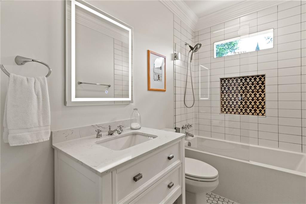 1304 Lanier Boulevard NE