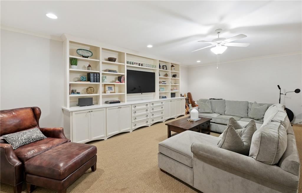 211 Terrace Drive NE