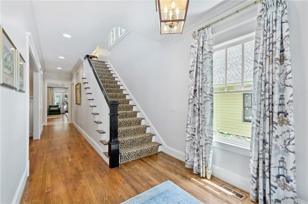 211 Terrace Drive NE