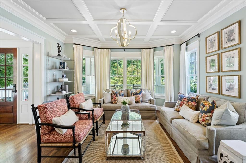 211 Terrace Drive NE