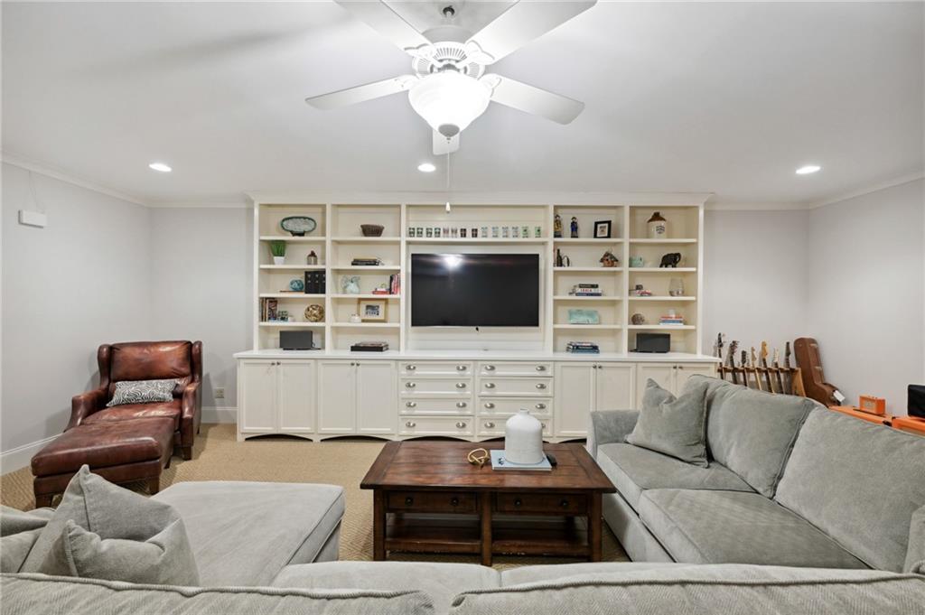 211 Terrace Drive NE