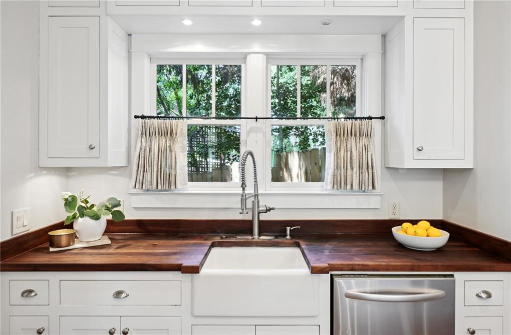 211 Terrace Drive NE