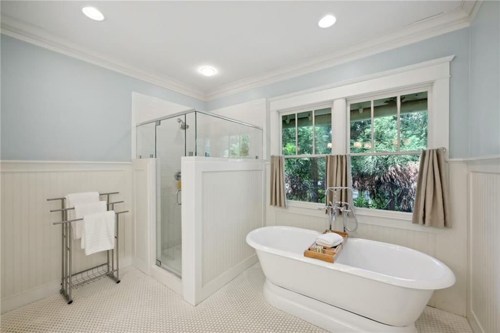 211 Terrace Drive NE