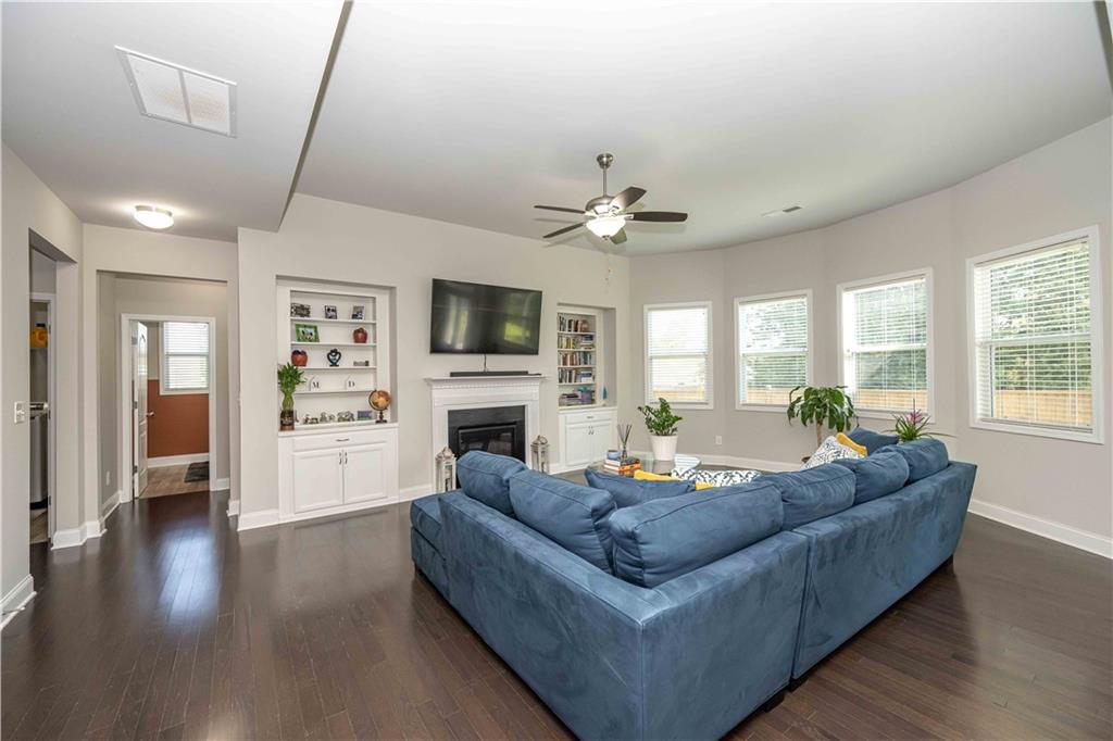 2252 Pikewood Lane SW