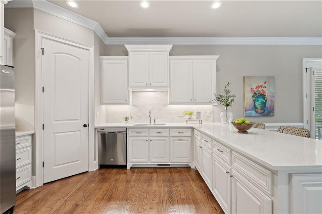 2220 Bryant Pointe Drive