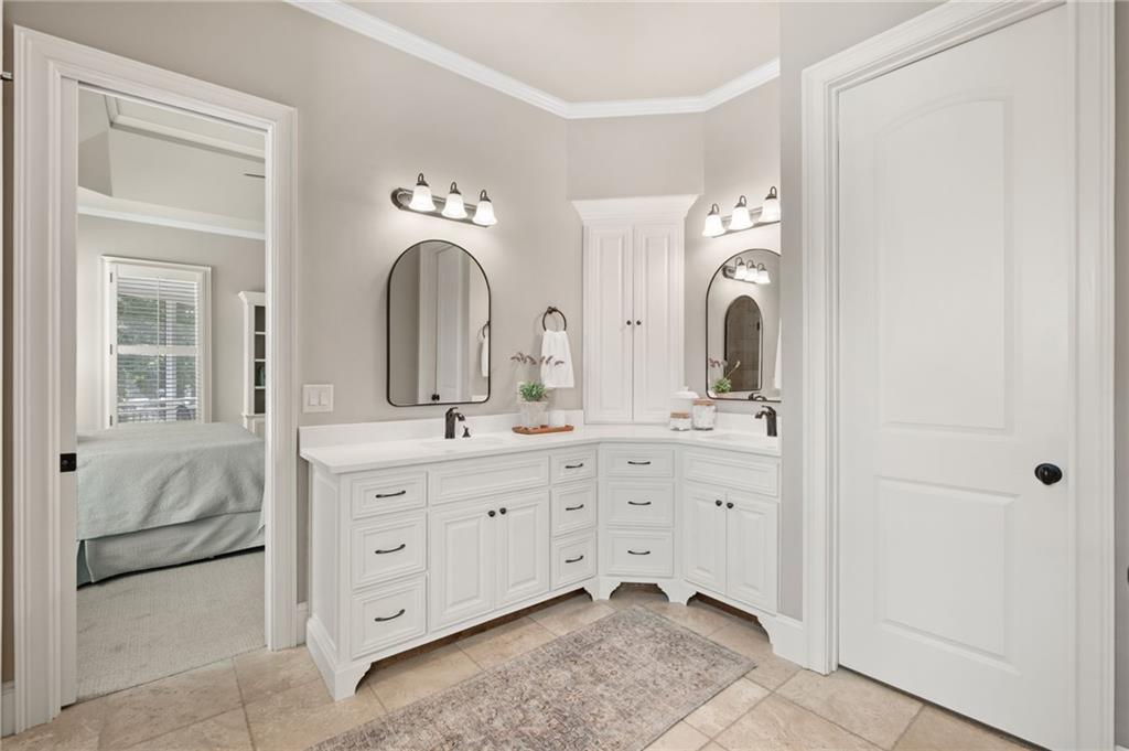 2220 Bryant Pointe Drive