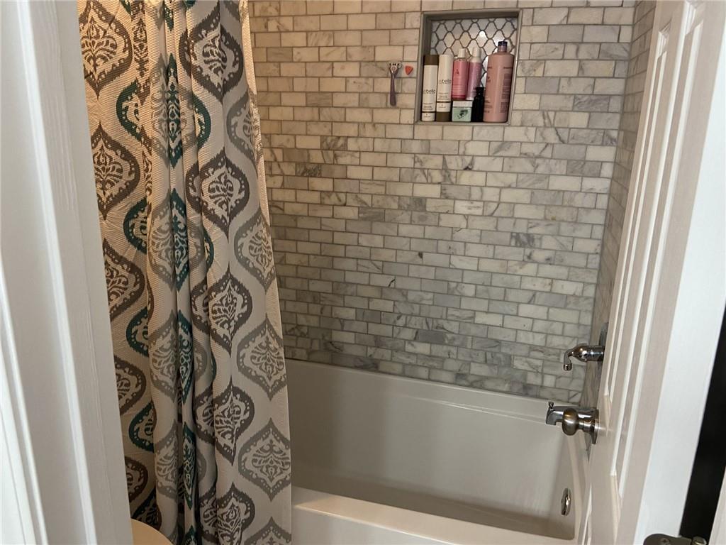 5850 Fairway View Drive