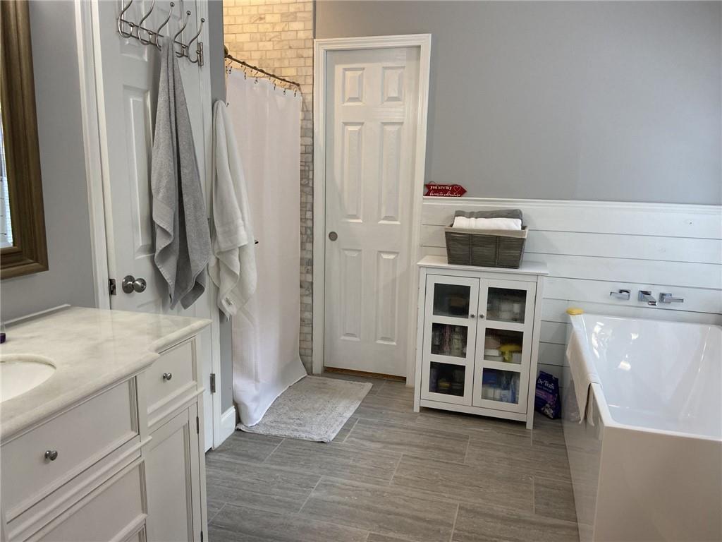 5850 Fairway View Drive