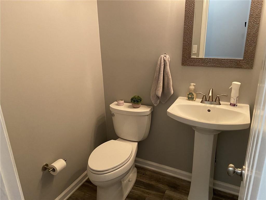 5850 Fairway View Drive