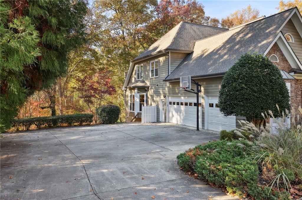 1260 Smokehouse Trail