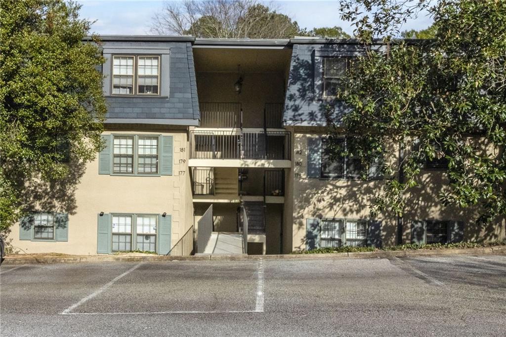 180 Amherst Place NW