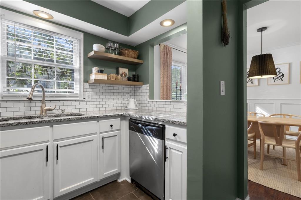 180 Amherst Place NW