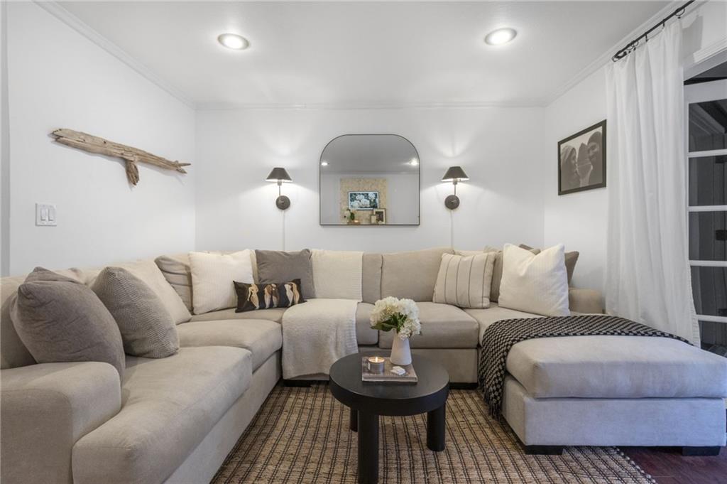 180 Amherst Place NW