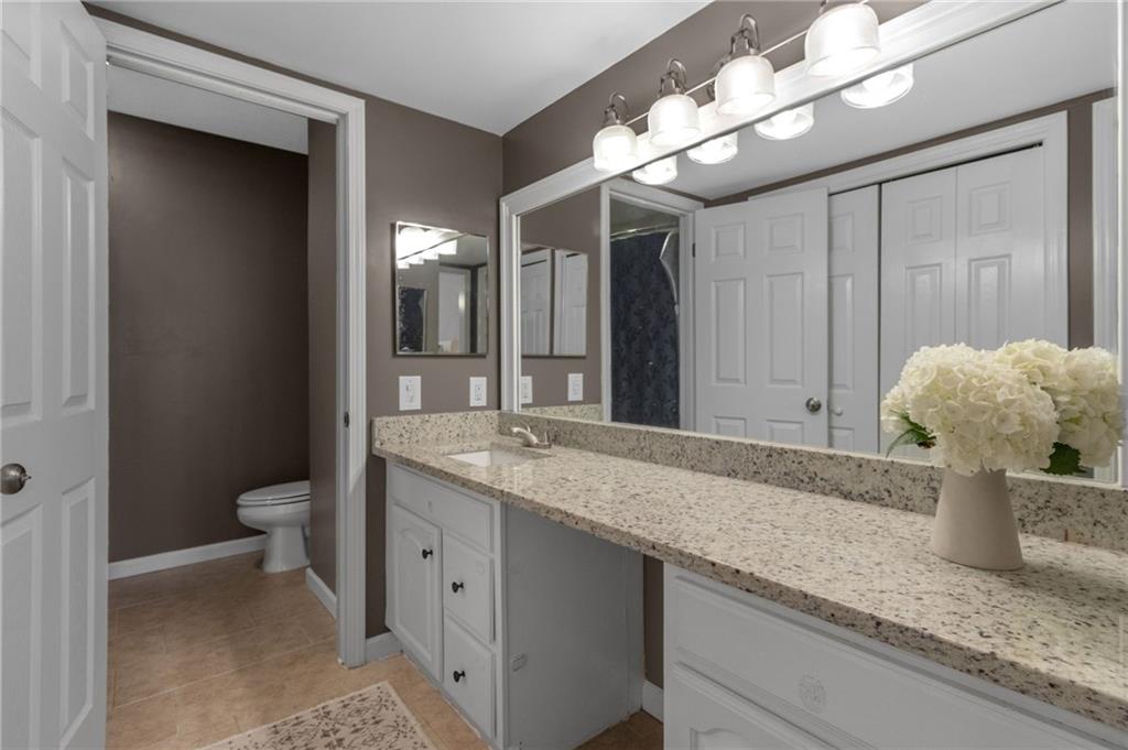 180 Amherst Place NW