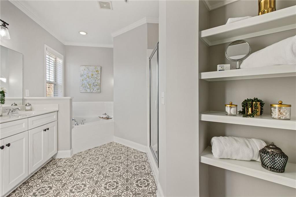 1961 Sterling Oaks Circle NE