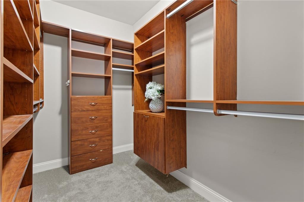 1961 Sterling Oaks Circle NE