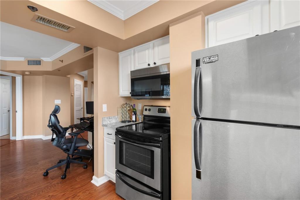 795 Hammond Drive Unit 808