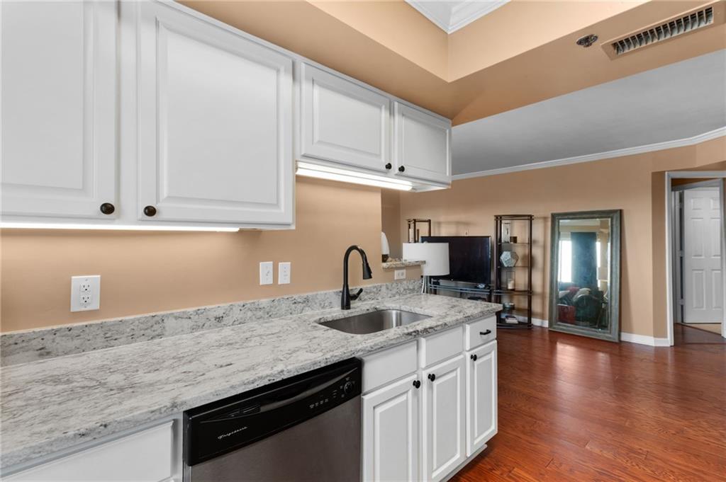 795 Hammond Drive Unit 808