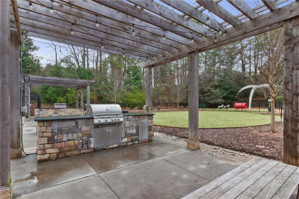 795 Hammond Drive Unit 808