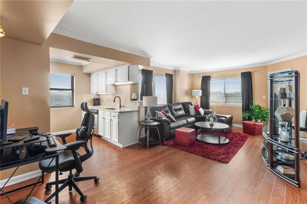 795 Hammond Drive Unit 808