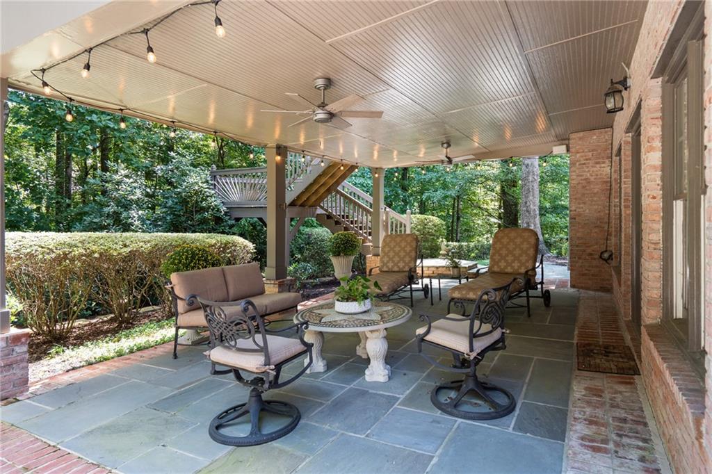 550 W Magnolia Circle