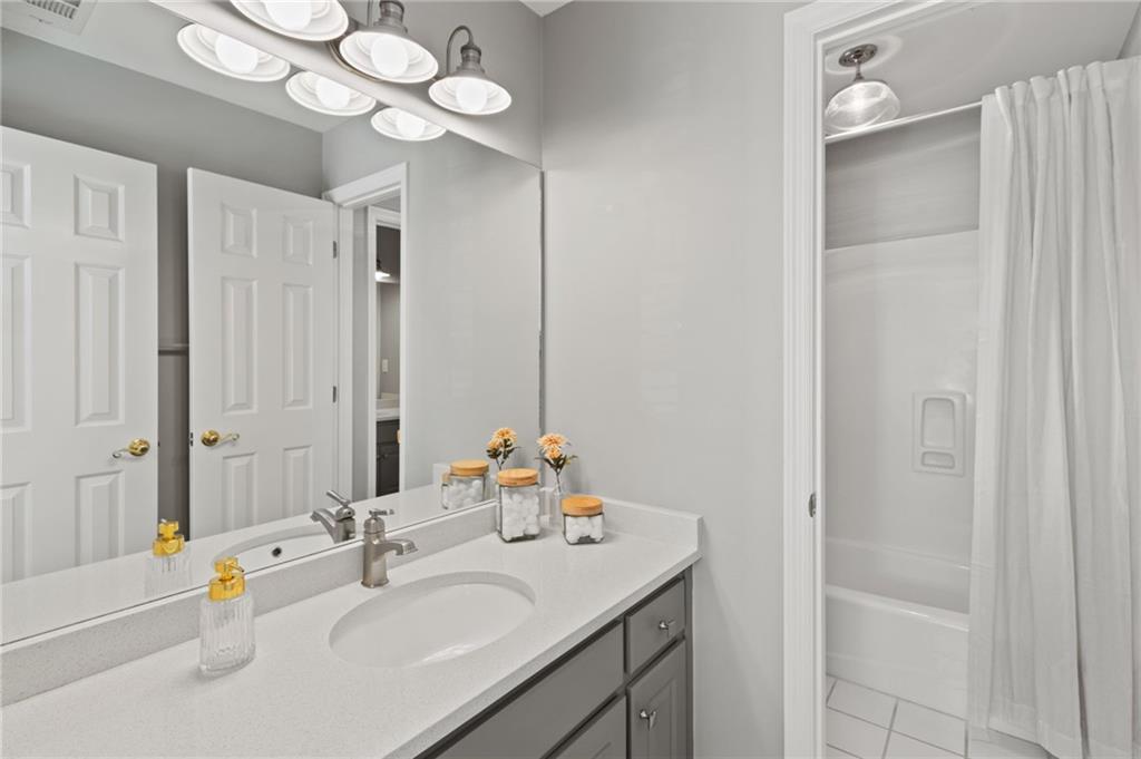 550 W Magnolia Circle