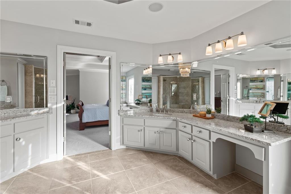 550 W Magnolia Circle