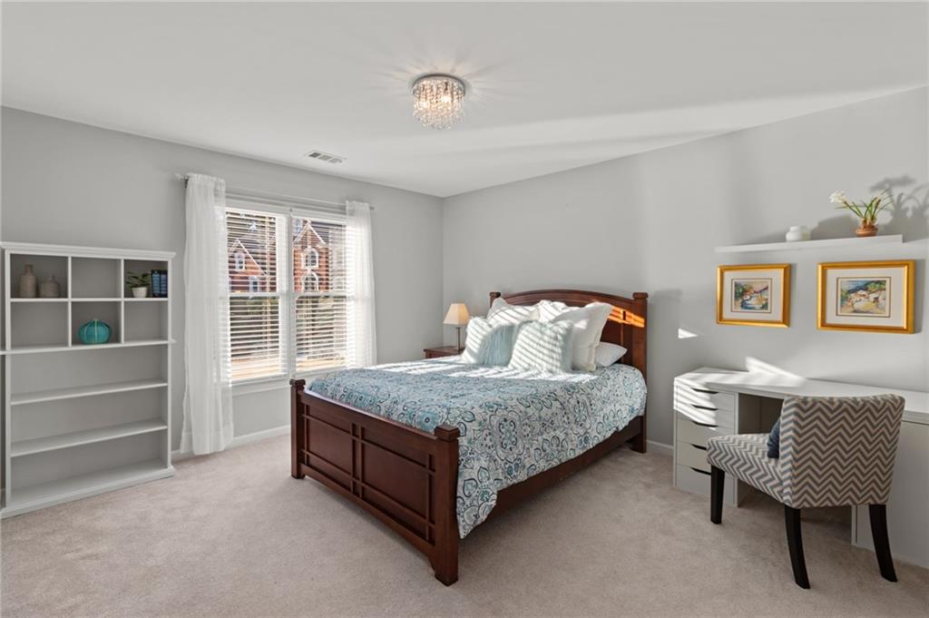 550 W Magnolia Circle