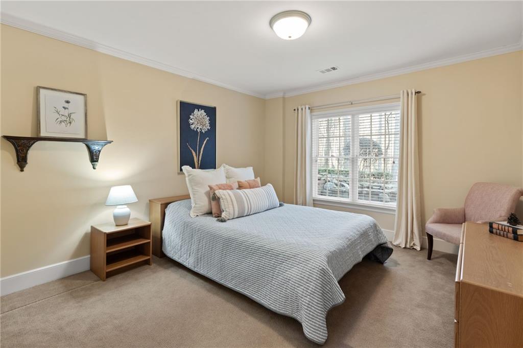 550 W Magnolia Circle