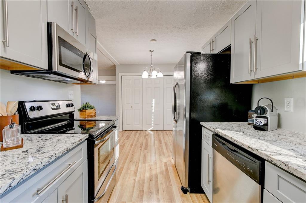 2397 Sherwood Place SW