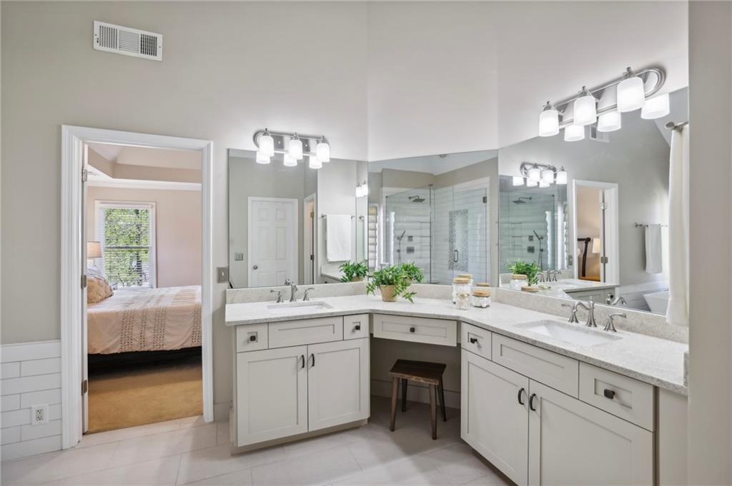 12430 Magnolia Circle