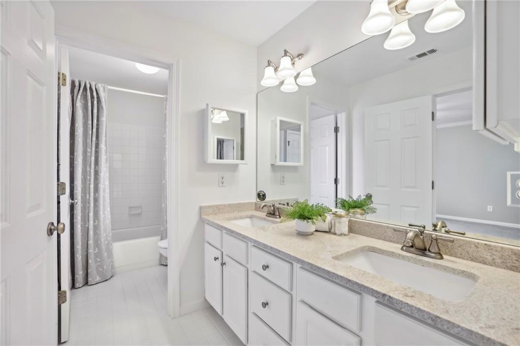 12430 Magnolia Circle