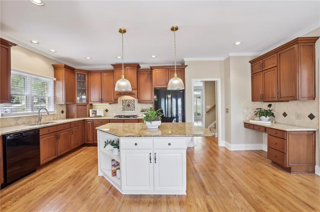 12430 Magnolia Circle