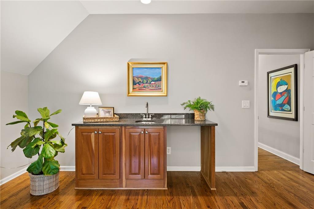 190 Kendemere Pointe