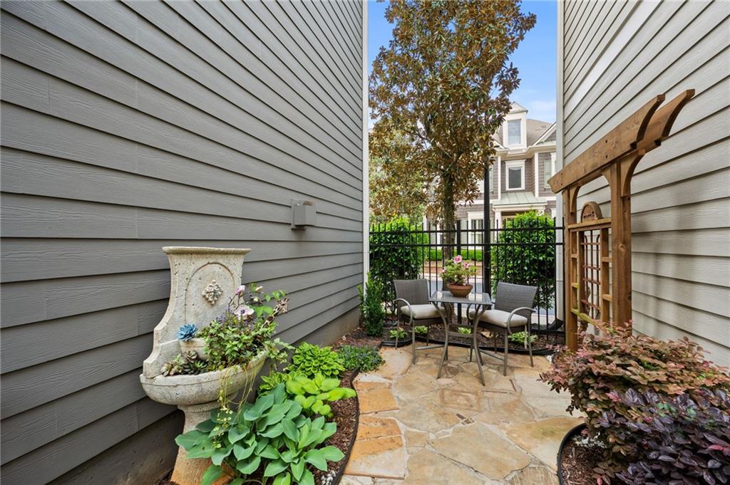 190 Kendemere Pointe