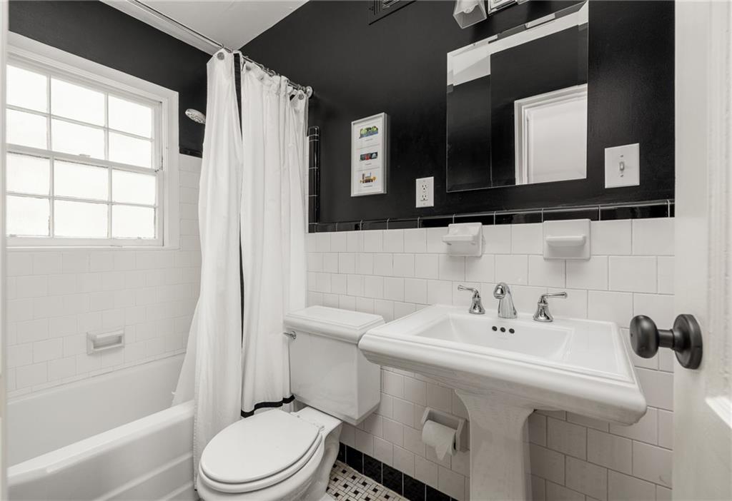 3009 Skyland Drive NE