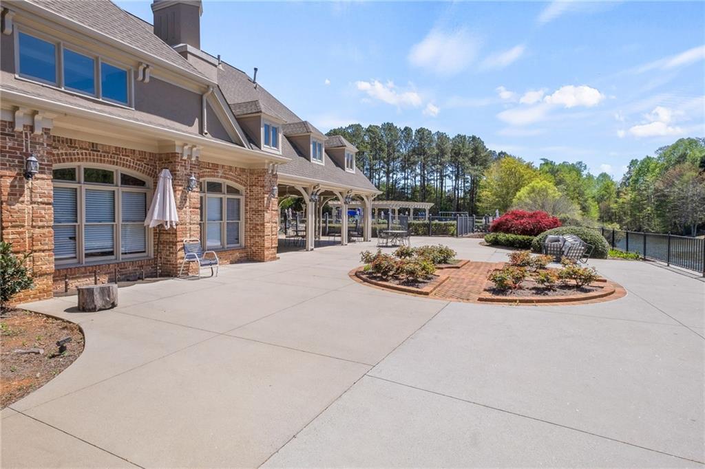 555 Rose Border Drive