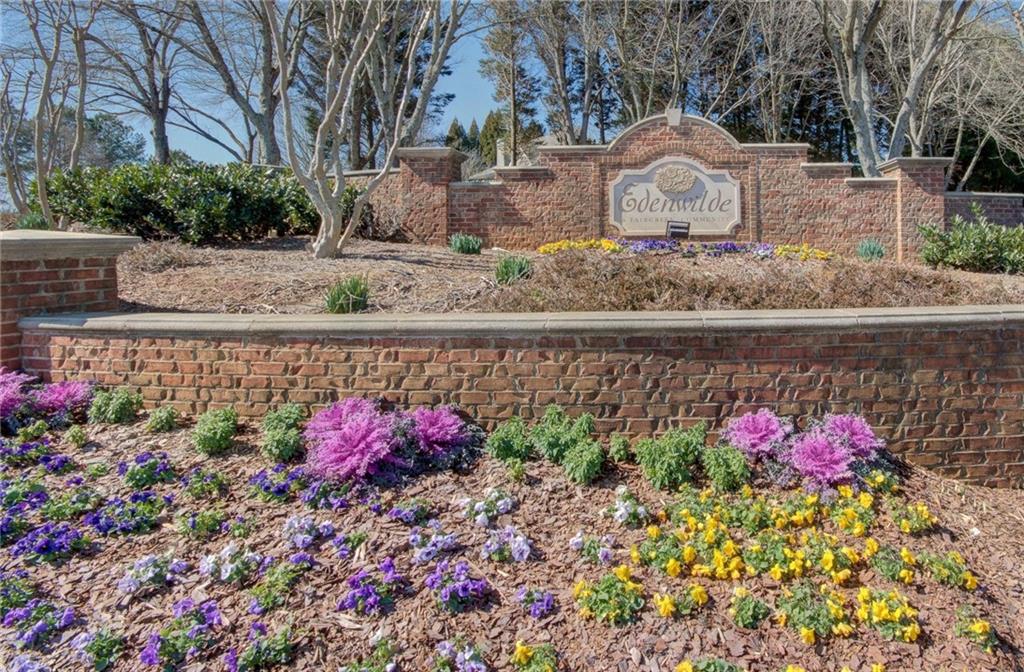 555 Rose Border Drive