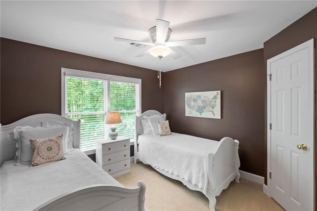 3429 Winborn Walk NW