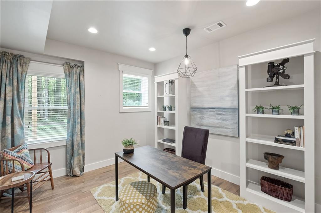 3429 Winborn Walk NW