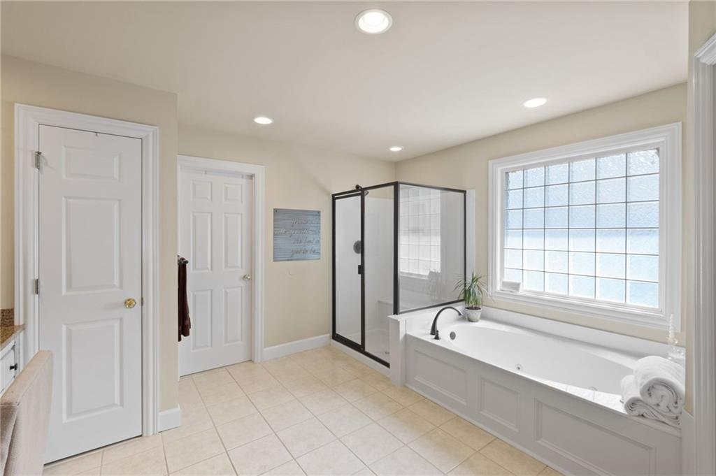 3429 Winborn Walk NW