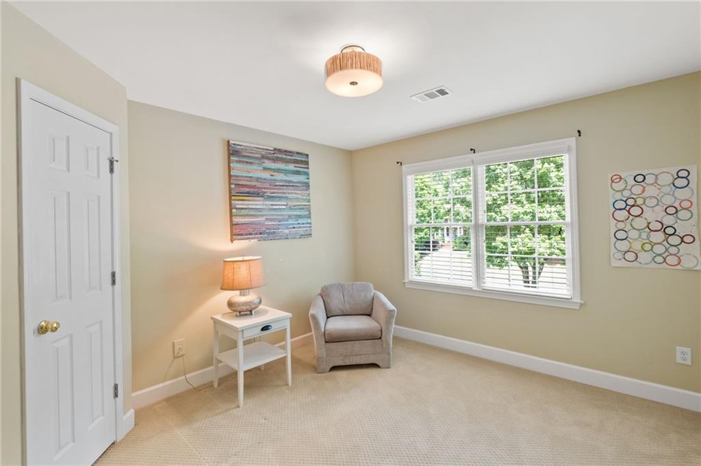 3429 Winborn Walk NW