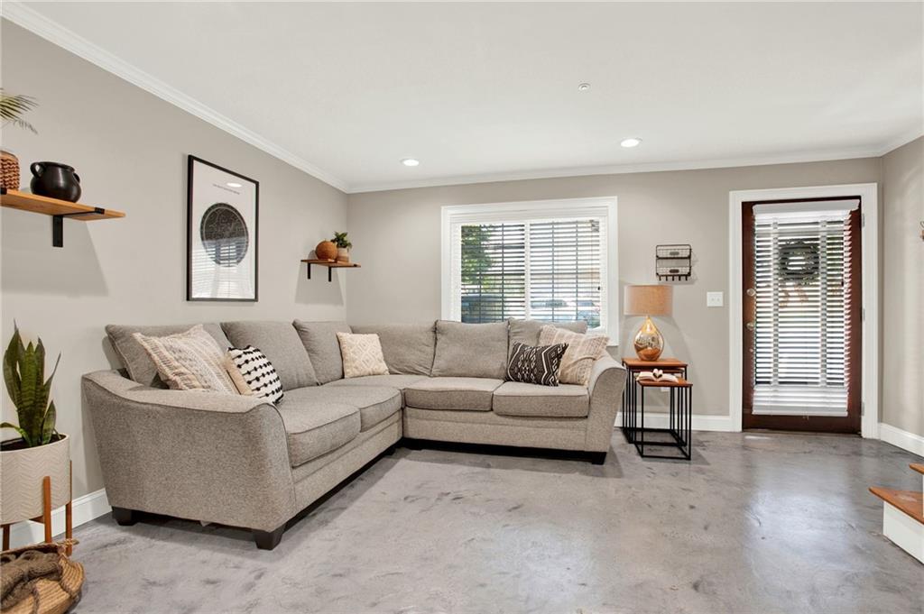 139 Rondak Circle SE