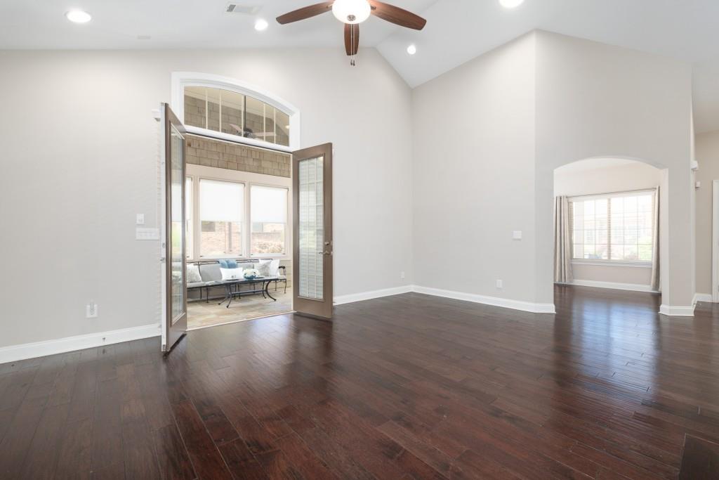 6122 Brookhaven Circle