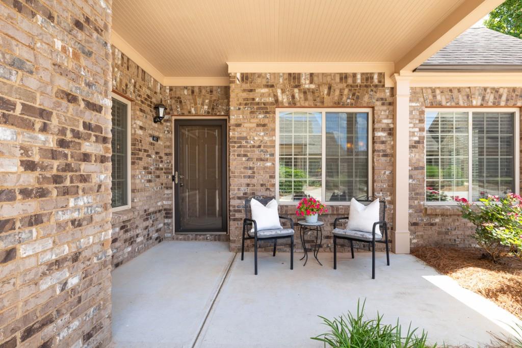 6122 Brookhaven Circle